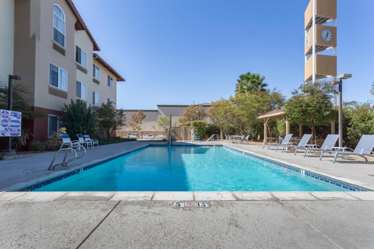 Holiday Inn Express Hotel & Suites Manteca By Ihg Exteriér fotografie