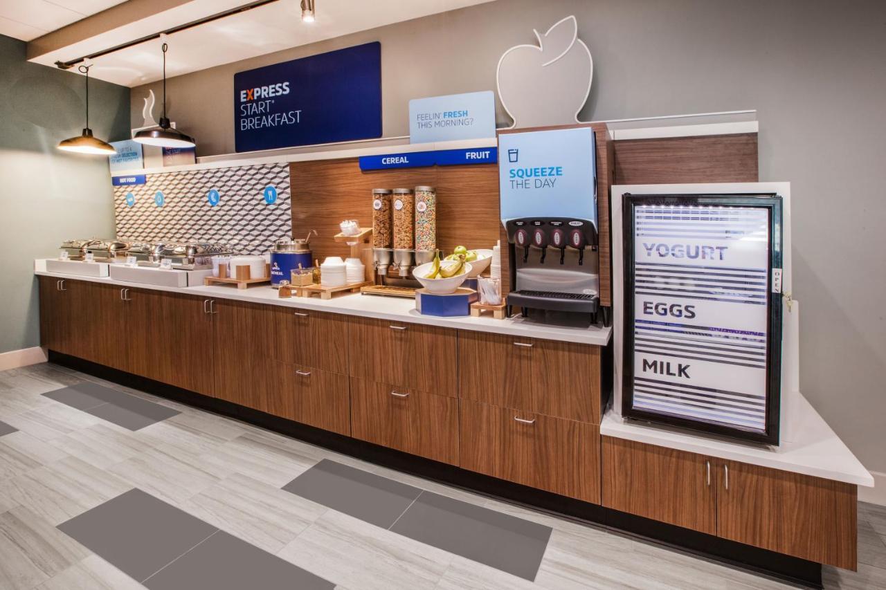 Holiday Inn Express Hotel & Suites Manteca By Ihg Exteriér fotografie