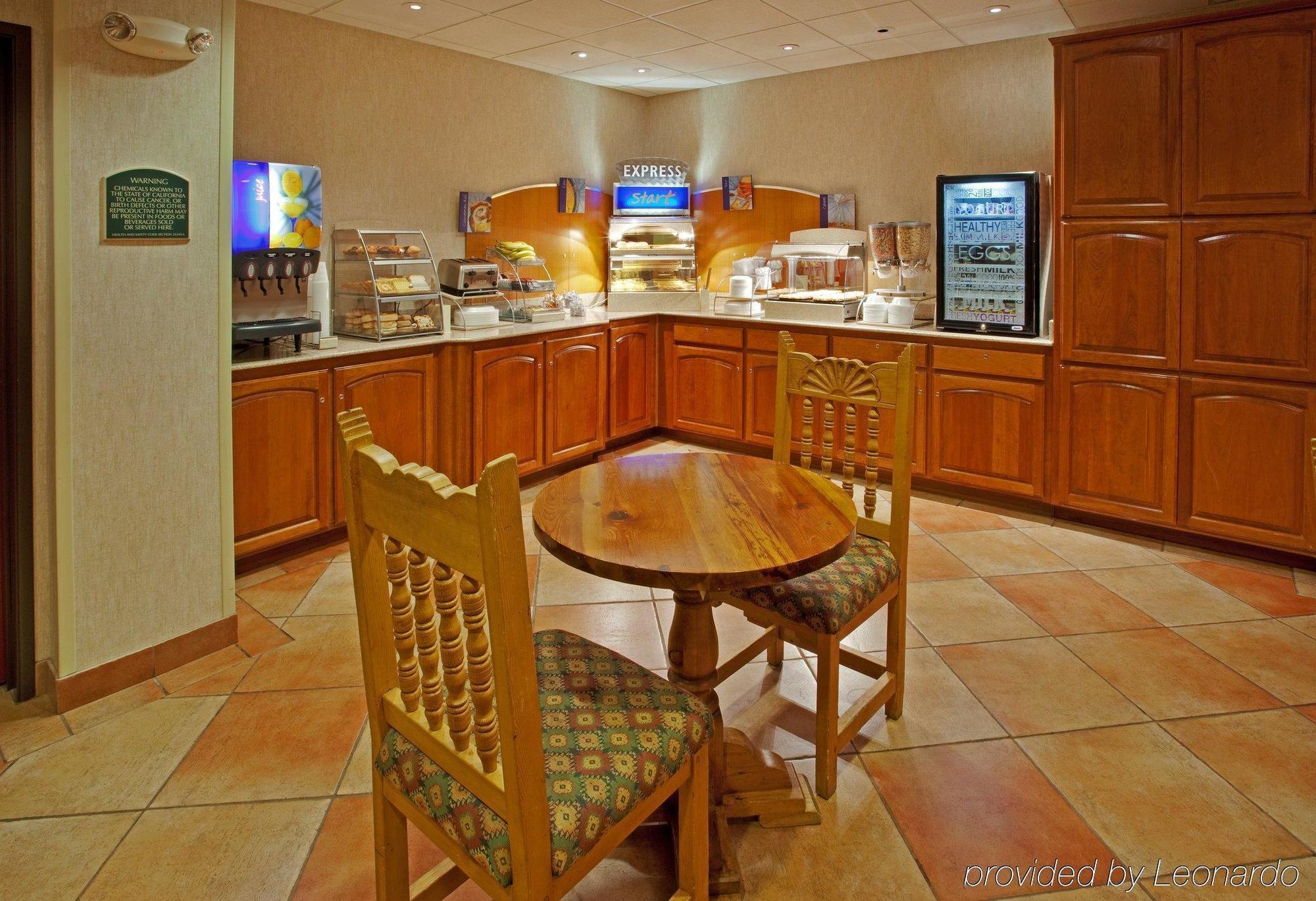 Holiday Inn Express Hotel & Suites Manteca By Ihg Exteriér fotografie