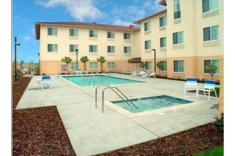 Holiday Inn Express Hotel & Suites Manteca By Ihg Exteriér fotografie