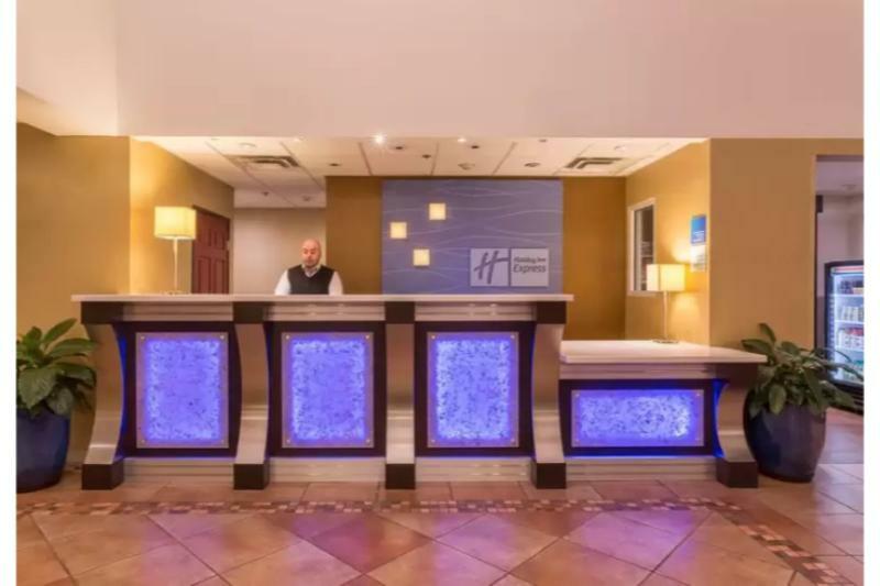Holiday Inn Express Hotel & Suites Manteca By Ihg Exteriér fotografie