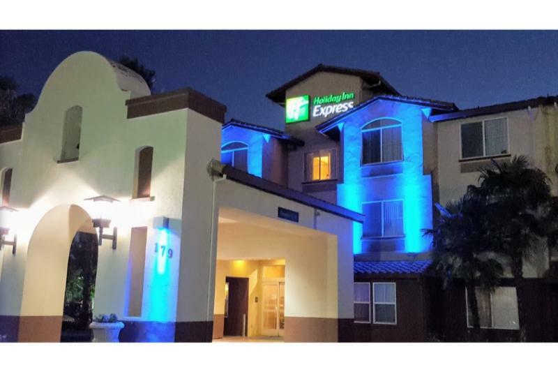 Holiday Inn Express Hotel & Suites Manteca By Ihg Exteriér fotografie
