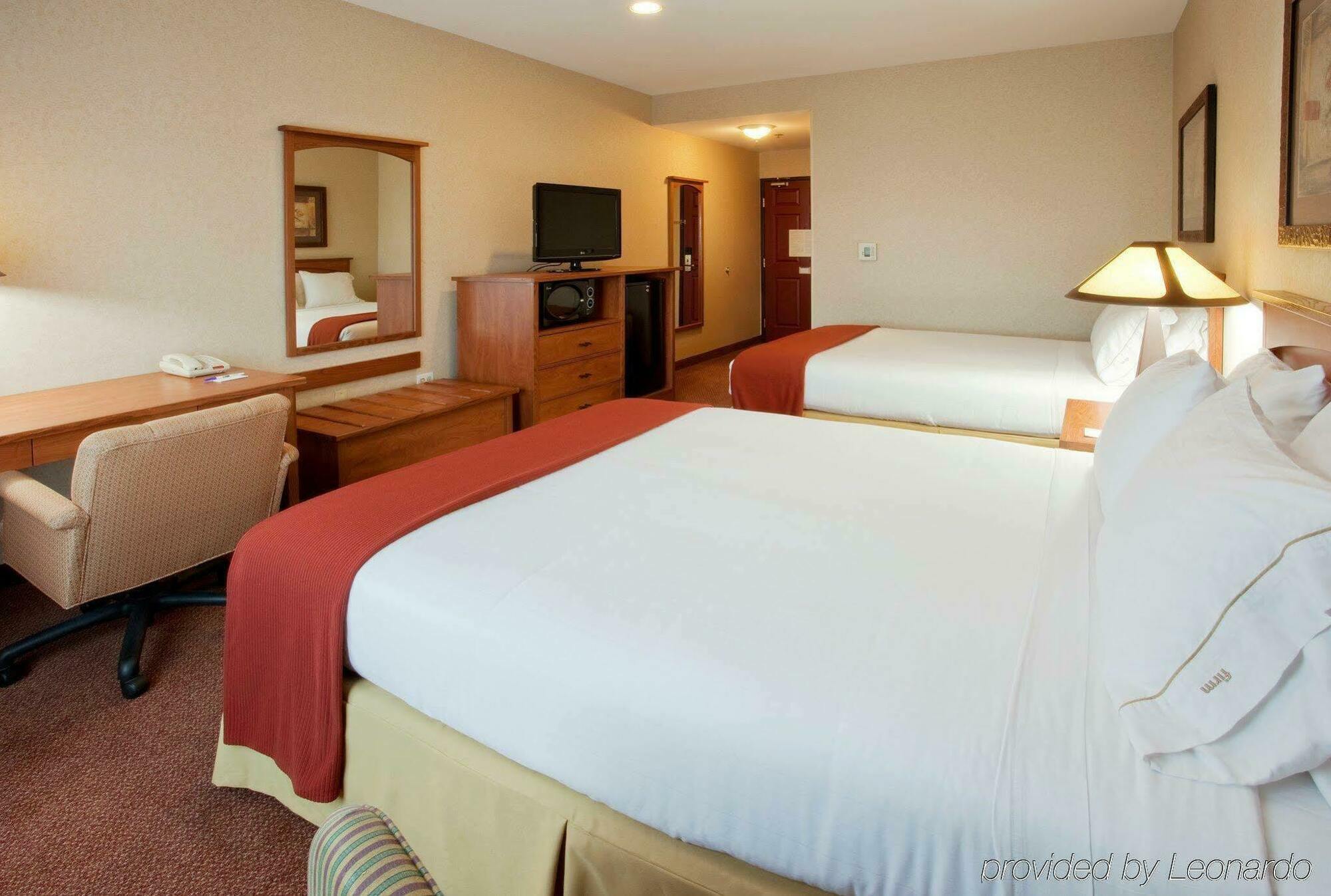 Holiday Inn Express Hotel & Suites Manteca By Ihg Exteriér fotografie
