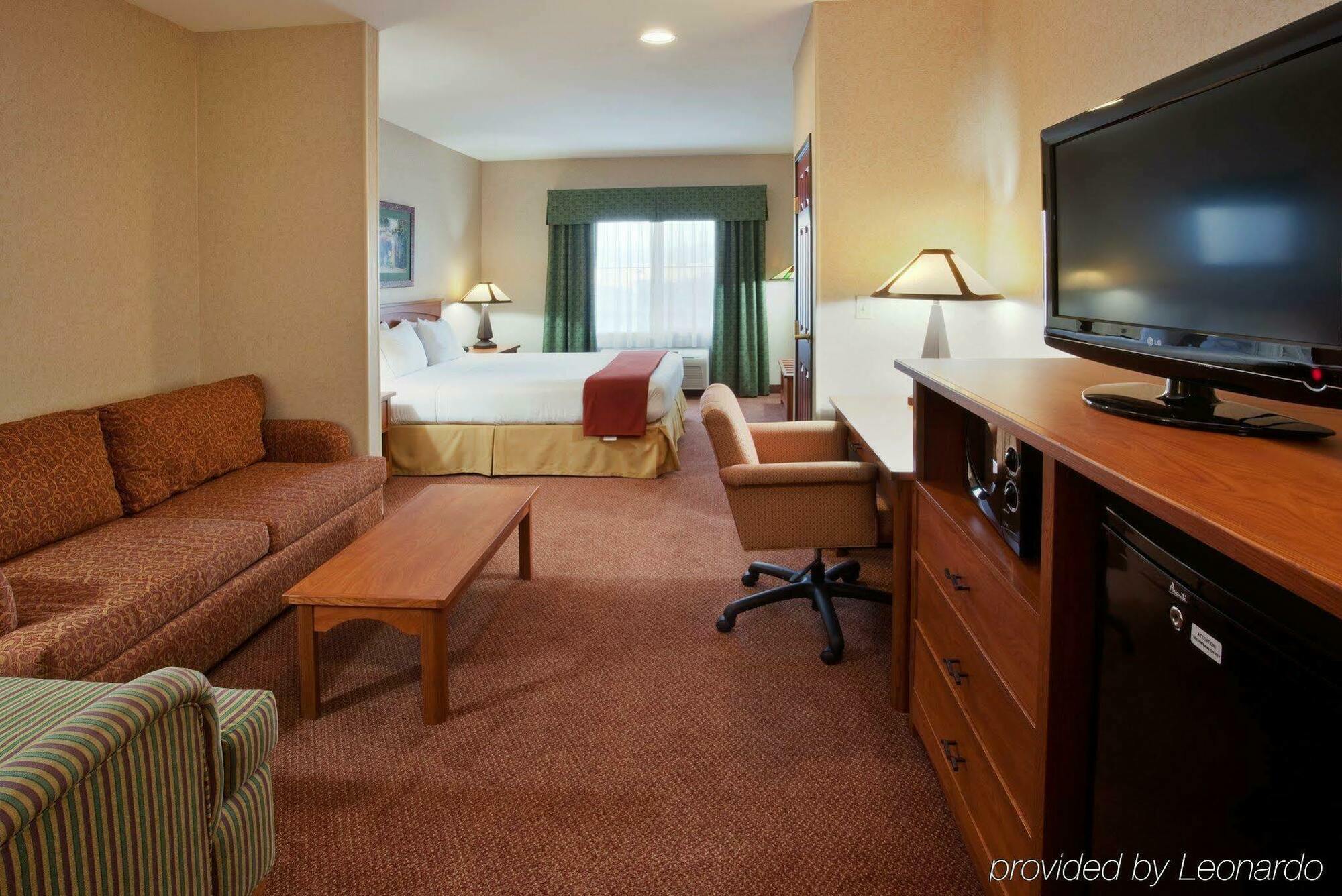Holiday Inn Express Hotel & Suites Manteca By Ihg Exteriér fotografie