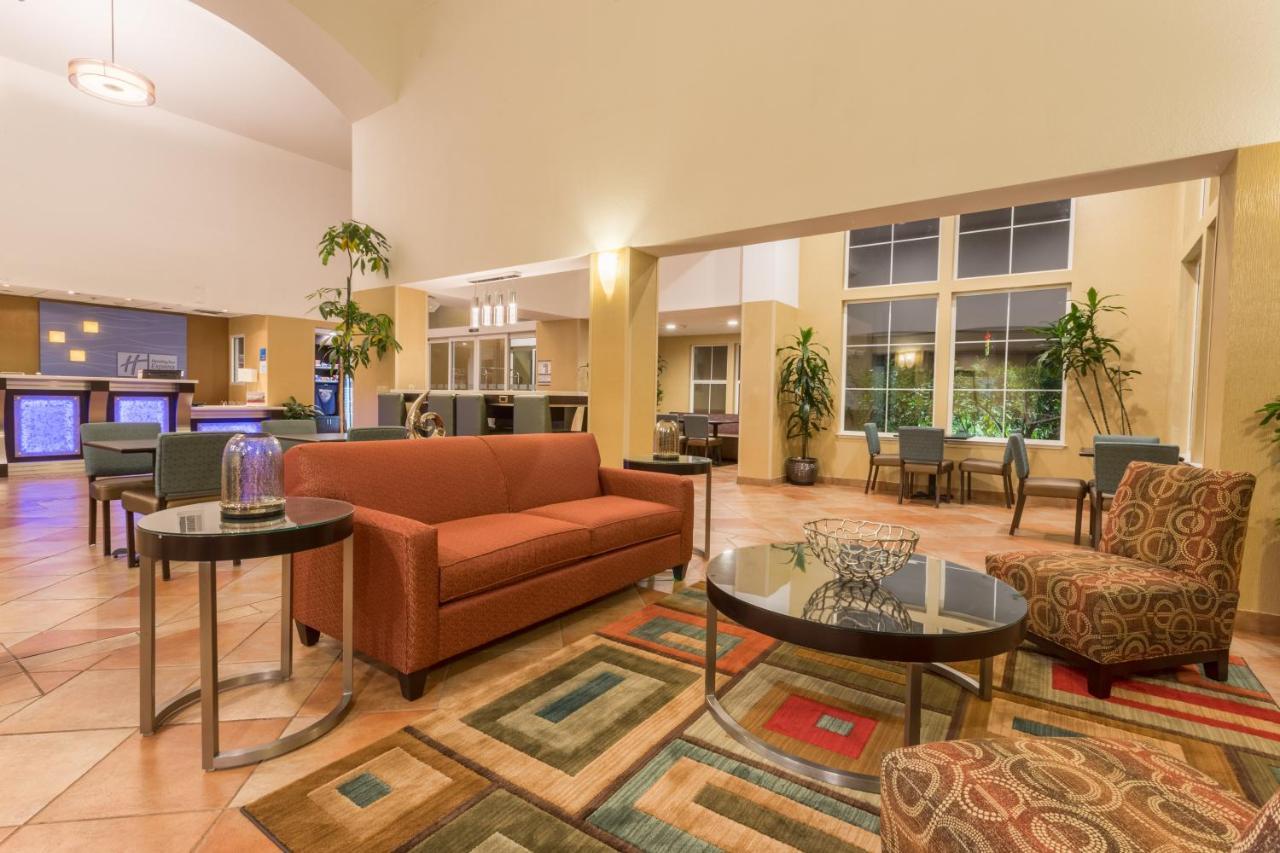 Holiday Inn Express Hotel & Suites Manteca By Ihg Exteriér fotografie