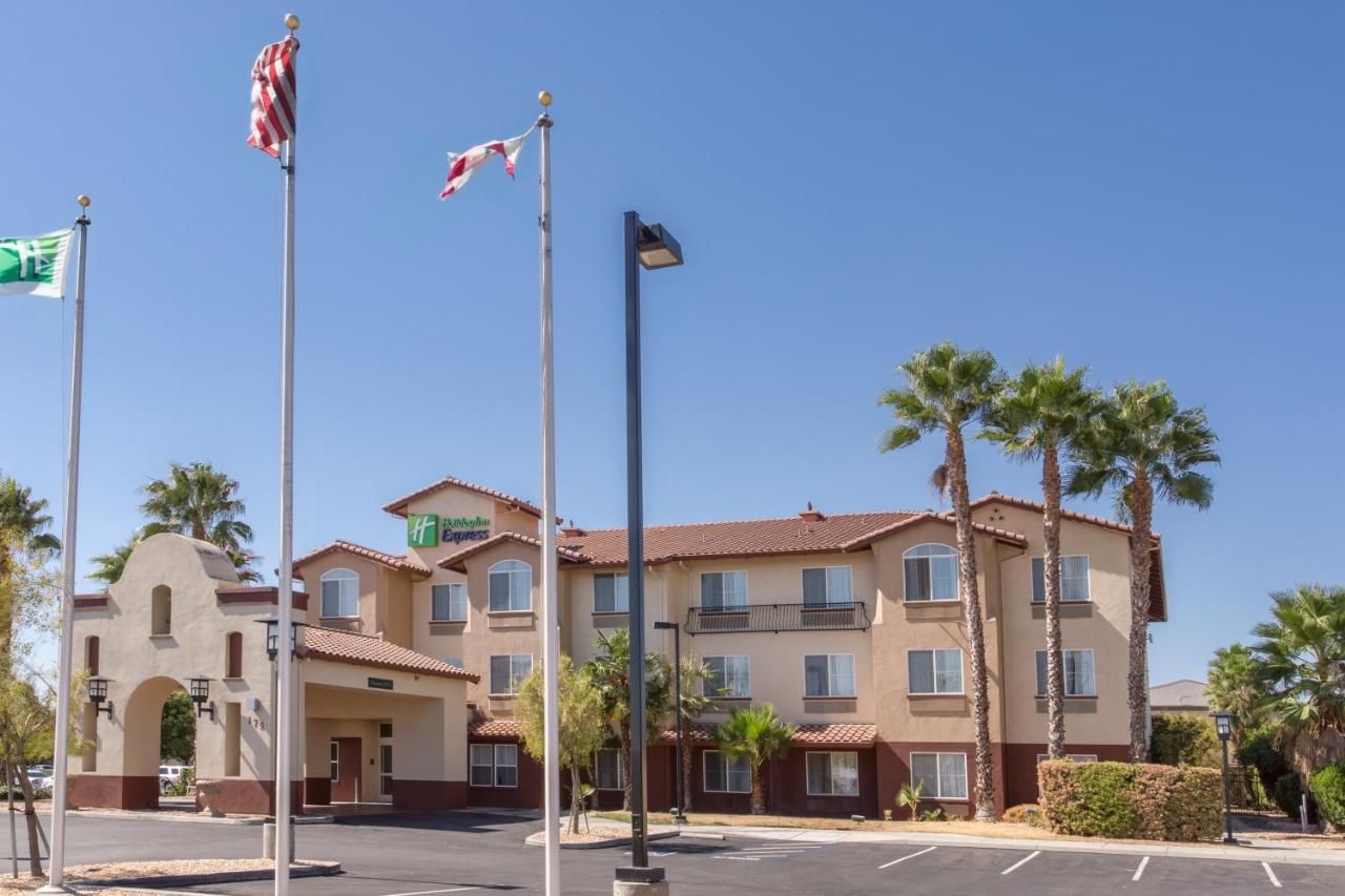 Holiday Inn Express Hotel & Suites Manteca By Ihg Exteriér fotografie