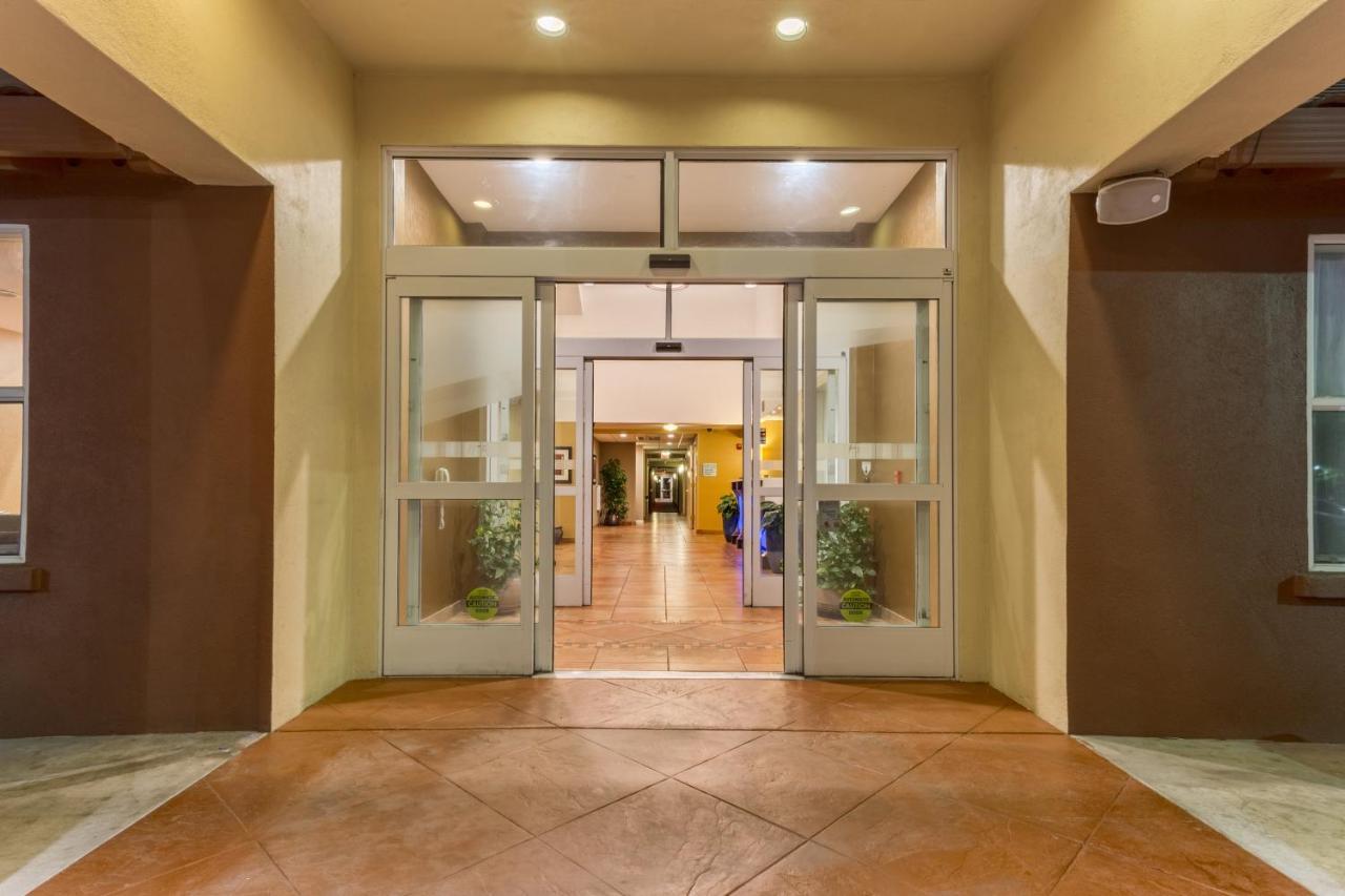 Holiday Inn Express Hotel & Suites Manteca By Ihg Exteriér fotografie